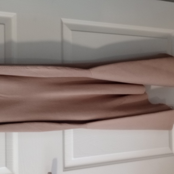 ANTHROPOLOGIE - Picture 6 of 9